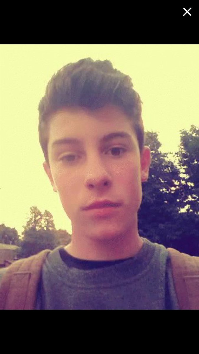 katiegrace02_'s tweet photo. Me not so patiently waiting on #ShawnMendesTheAlbumMidnight @ShawnMendes @ShawnAccess @ShawnMendesNews #ShawnMendesTheAlbum https://t.co/6IMSEJH3W9