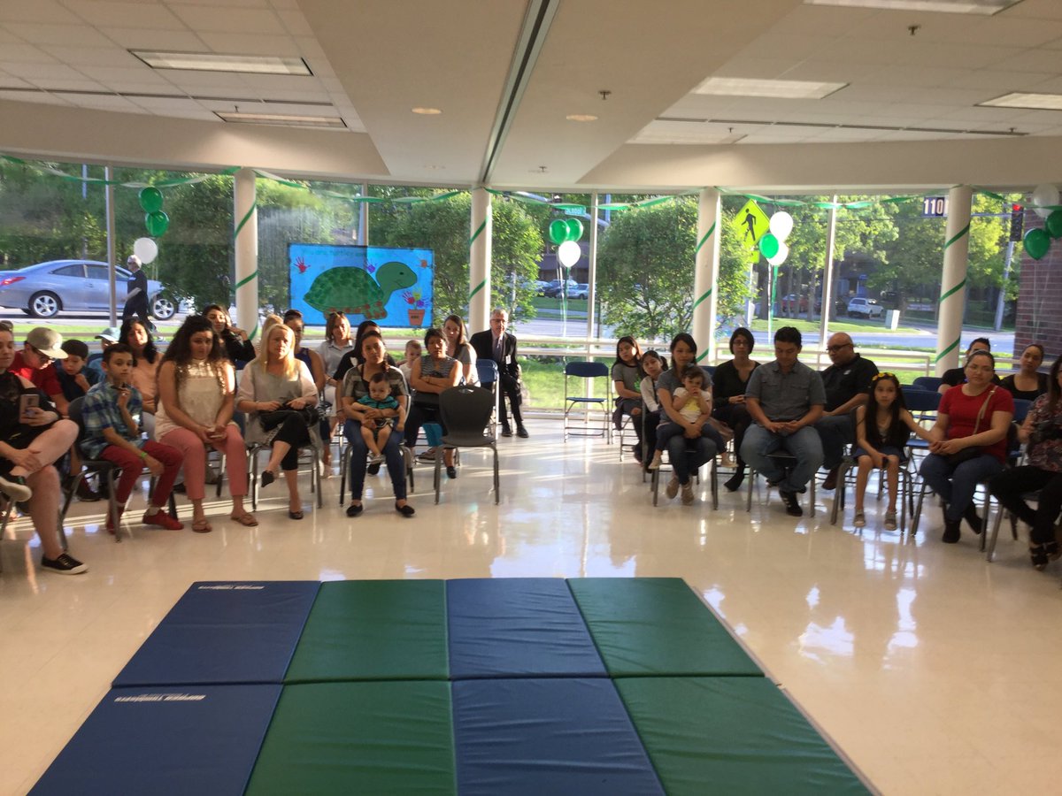 ECEC_Turtles's tweet photo. What a great evening seeing so many proud parents at our Moving Up Ice Cream Social at ECEC!  @ECEC_Turtles @ctadel @wdsd7 https://t.co/BFDh6grY65
