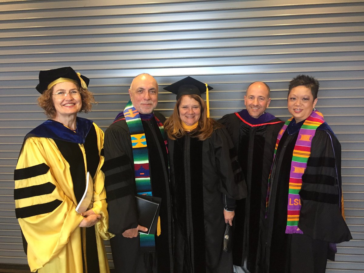 RJNava_SFState's tweet photo. University Vice Presidents getting ready for commencement    Congratulations class of 2018! @SFSU https://t.co/qydwCIopPd