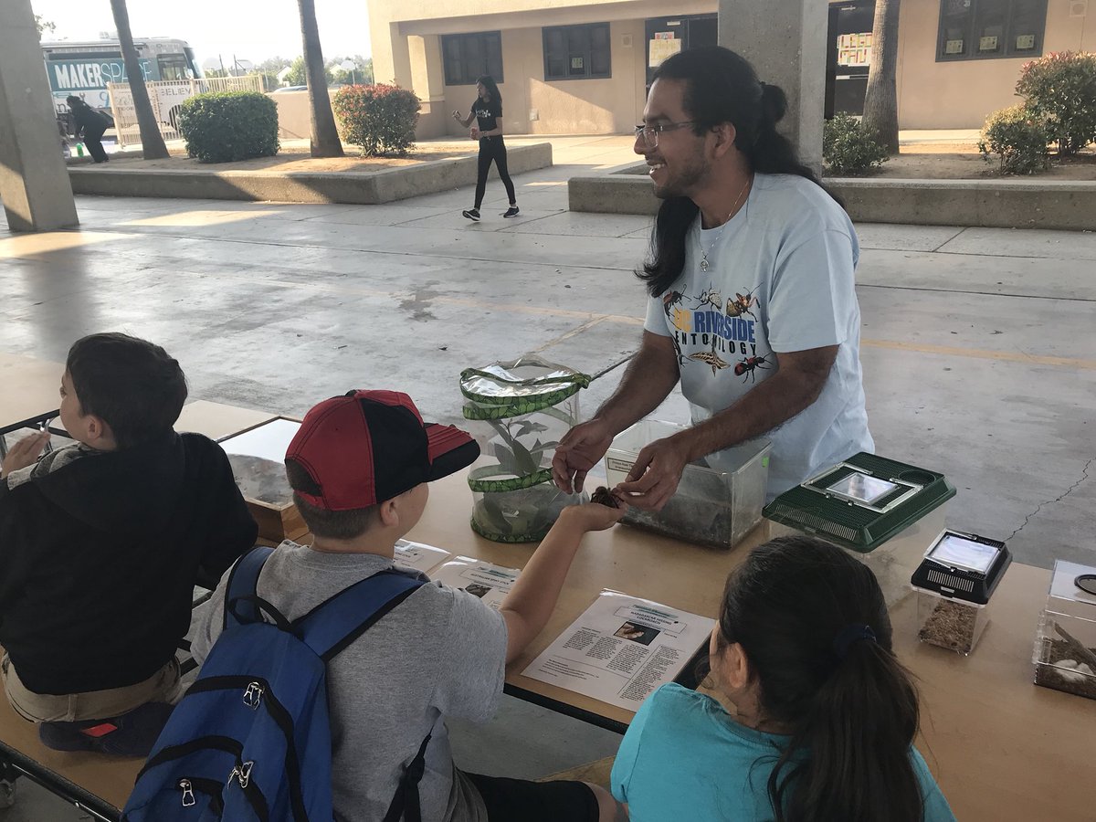 PrincipalStephW's tweet photo. Landmark’s Noche de Ciencias hosted by our partners MVC, Hispanic Society of Engineers, and UCR TriO program. Amazing night for our students and parents! #STEM-u-lateYourMind https://t.co/OmDgd4cfEA