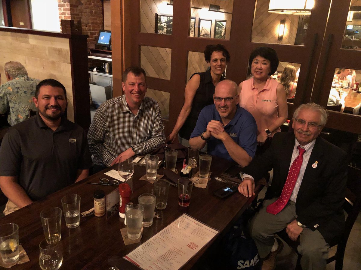 SAME_OC_POST's tweet photo. Celebrating with San Francisco and Sacramento Posts! #SAMEJETC18 @same_hq #KCBBQ #fallsoffthebone https://t.co/nTRQsap2iU