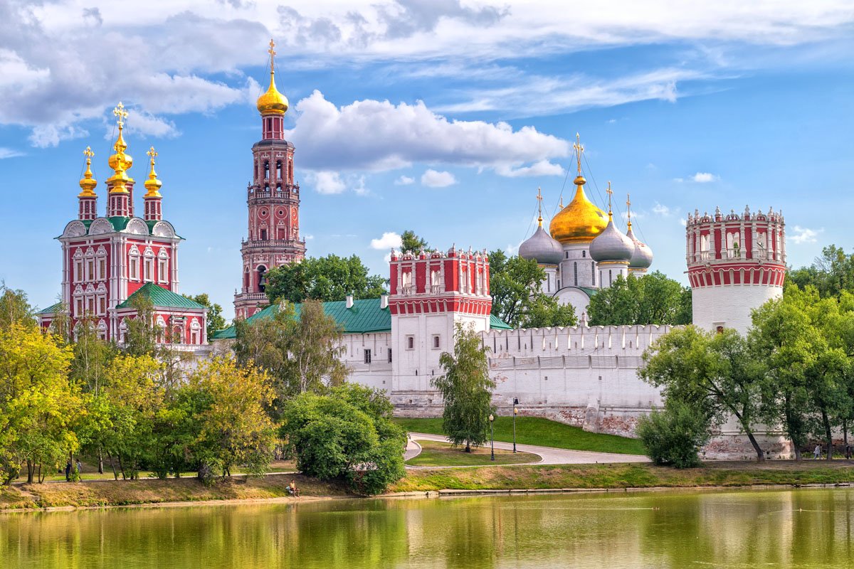 CamboRusEmba's tweet photo. The #NovodevichyConvent is one of the most beautiful sights in #Moscow, #Russia #VisitRussia https://t.co/bR4pBOQ6Vk