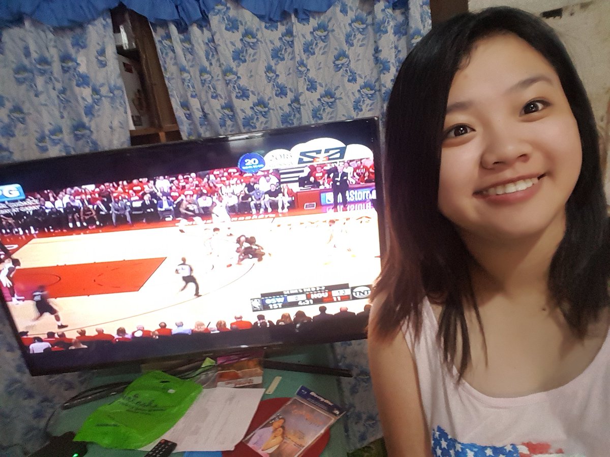 JonahRacho's tweet photo. Now Watching NBA LIVE at S&amp;A.
Go go go GSW for the win. Kaya yan habulin. Defense lang. Go go go. 
#NBAsaABSCBN 
#NBA 
#RocketsWarriors 
#NBAsaABSCB
#NBAsaABSCBN
#NBAONABSCBN
@abscbnsports https://t.co/tpiAd1u5t9