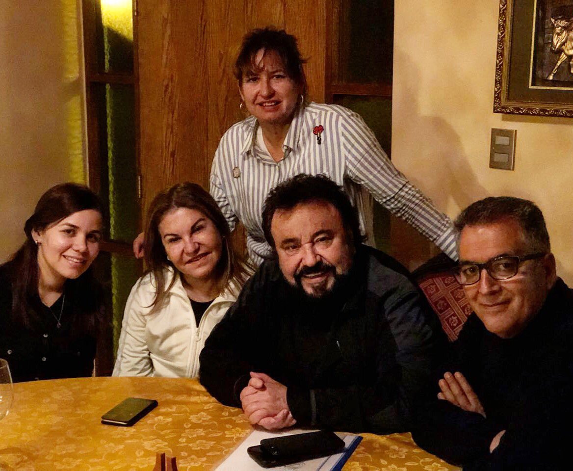 ChileCcn's tweet photo. Ya en casa con los Padres de la vision en Chile 🇨🇱 @apraulavila @rauldavidavila @CCN_VEN una Visión sin frontera !! https://t.co/SbAb76WI8M