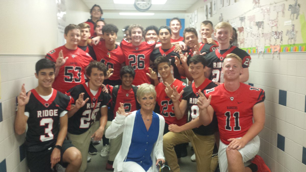 Love it when the <a href="/vrhsfootball/">Vista Ridge Football</a> Rangers visit! <a href="/VistaRidgeHS/">Vista Ridge H.S.</a> @pjohnson_vrhs
