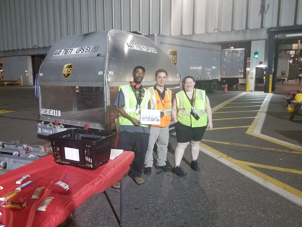 DSimkin87's tweet photo. PHL Air Hub Safety &amp; Wellness Fair- Hub &amp; Ramp join forces to promote safety!  #ChesapeakUPSers @UPSSafetyKim
@Blaize_UPS @MicaelSorden https://t.co/ehw6JHcC4s