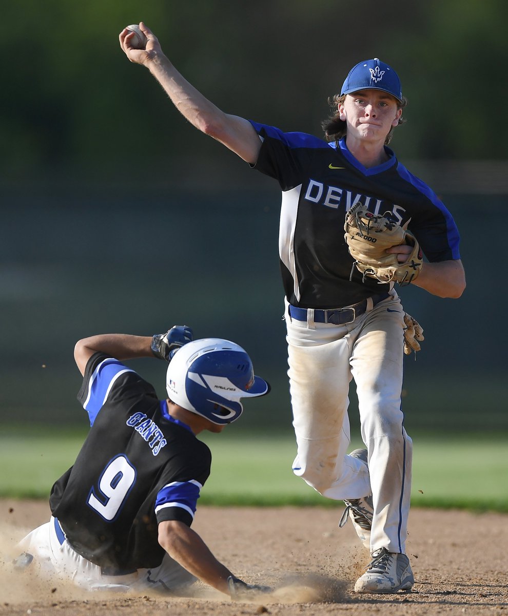 Brian O'Mahoney (@omahoneyphoto) on Twitter photo IHSA Class 4A Regional Semifinal - Warren 5, Highland Park 3. <a href="/ChiTribPreps/">Chicago Tribune High School Sports</a> <a href="/LCNewsSunSport/">News-Sun Sports</a> <a href="/Pioneer_Press/">Pioneer Press Sports</a> IHSA Class 4A Regional Semifinal - Warren 5, Highland Park 3. <a href="/ChiTribPreps/">Chicago Tribune High School Sports</a> <a href="/LCNewsSunSport/">News-Sun Sports</a> <a href="/Pioneer_Press/">Pioneer Press Sports</a>