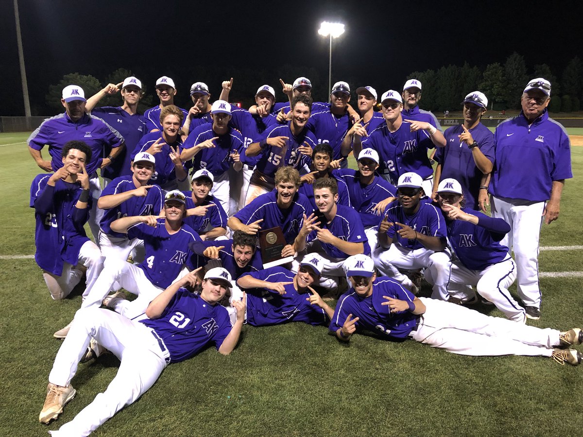 AKSportsInfo's tweet photo. @AKHSBaseball is going to States!  Knights come back from down 6-1 and win 7-6 in walk-off fashion in Bottom of 8th!  #FearTheStache FigureItOut #StateBound https://t.co/JJ25moyTQo
