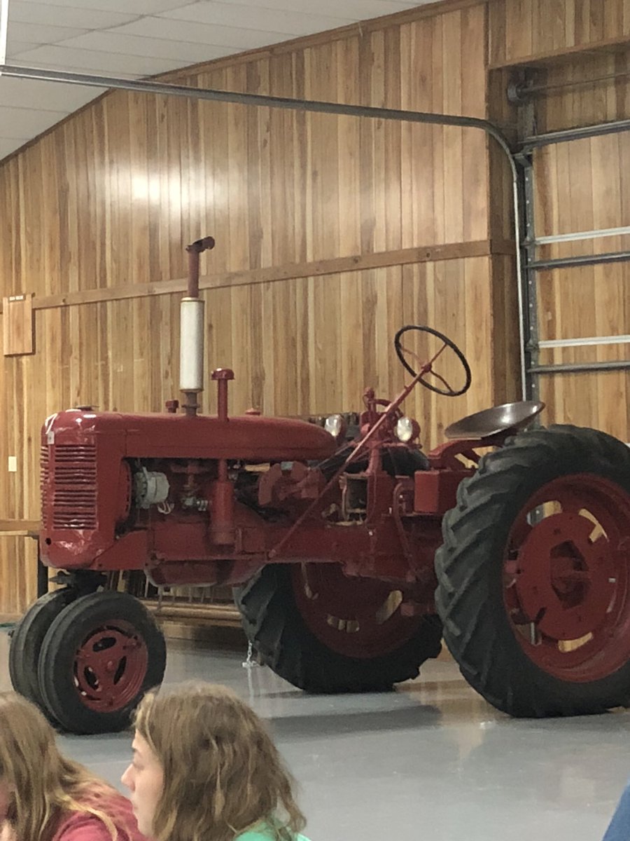 <a href="/MH_FFA/">Mtn Home FFA</a> auction nice turnout for a great student organization <a href="/Dr_JakeLong/">Jake Long</a> <a href="/JoshDennisBaker/">Josh Baker</a> @cbacchus81 <a href="/MH_FFA/">Mtn Home FFA</a> @TimJJohnston