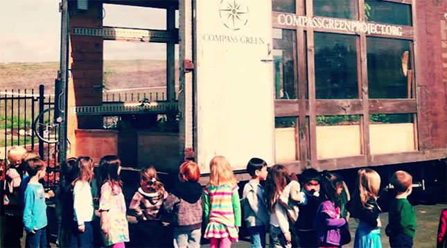 グーネット En Twitter 世界のクルマの話題です トラックを改造して温室栽培 アメリカで 持続可能な農業 の啓蒙活動を行う青年 T Co 8ku44opdq0 グーネット グーマガジン 持続可能な農業 移動教室 温室栽培