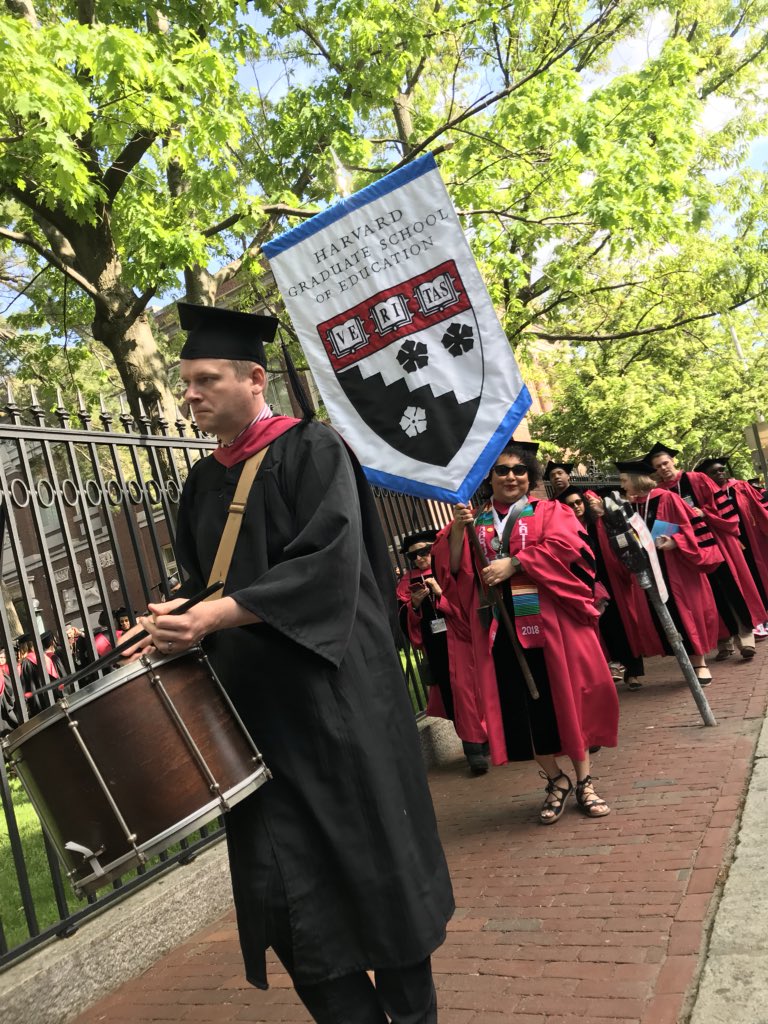 MattWeber_'s tweet photo. Harvard Commencement: the Easter Vigil of the academic year! #banners #fancymusic #noIncense https://t.co/McqApvIpaT