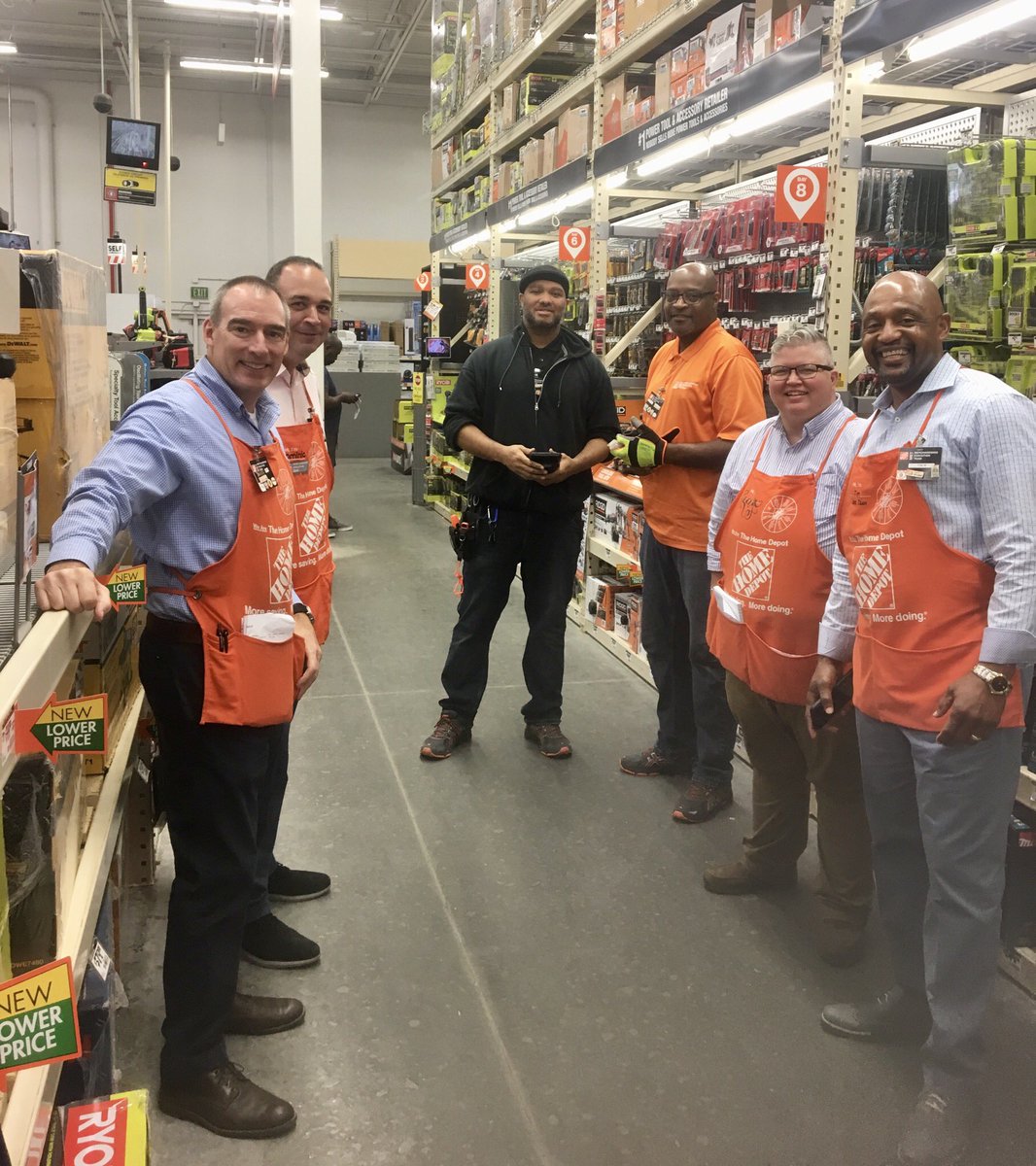 skratser14's tweet photo. Me personally I learned a lot today, I wanna thanks to these people who share their knowledge, always proud to be a part of this company #oneteamonegoal @NittaG616 @Brad_Peebles @ChrisBergHD @garner_kaye @ClaudiaElizal13 @TravisBurgeeTHD @Lange10Jonathan @jmendez1714 https://t.co/PO8mniLK7f