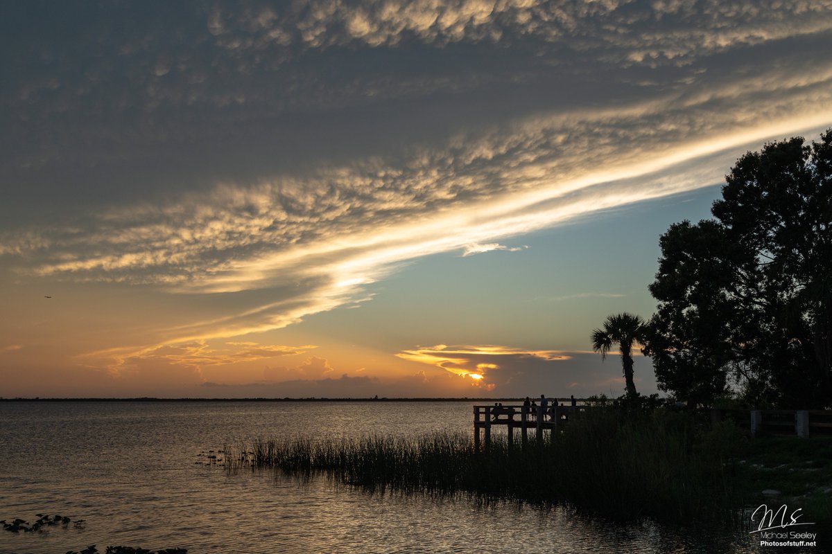 MikeSeeley's tweet photo. The Space Coast of #Florida was treated to a dramatic #sunset tonight. 

1st pic: 6 mins before #sunset; amazing #clouds w/ bonus plane (L)

2nd pic: 5 mins after #sunset; color streaks in the clouds w/ bonus airboat 

#ThePhotoHour #StormHour #LoveFL https://t.co/dv2F8CXNUc