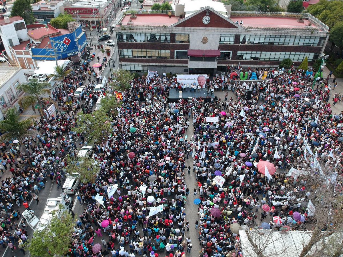 lopezobrador_'s tweet photo. Hoy estuvimos en cuatro delegaciones de la Ciudad de México y como pueden ver la gente sigue apoyándonos con convicción y entusiasmo. https://t.co/a42bmIkfkT