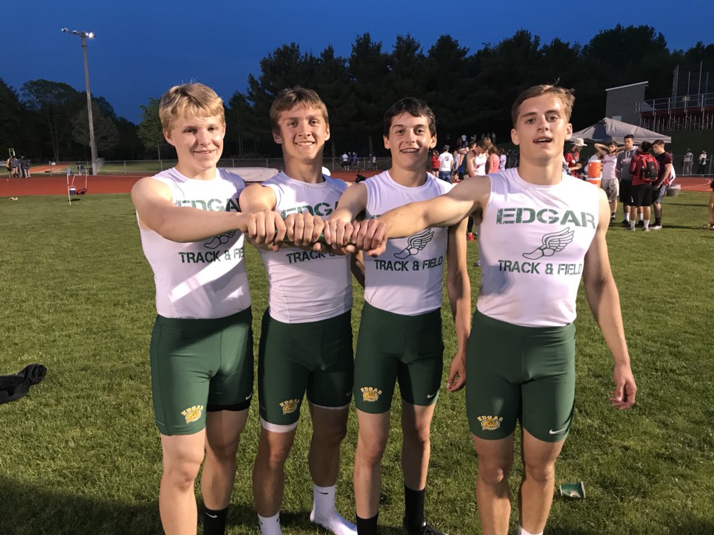 No sweeter way to end the meet than to win the 4x4 and drop a new school record 3:26.80!!! We’re still hungry!!! #WildcatPride #recordbreakers #catsgottasleep