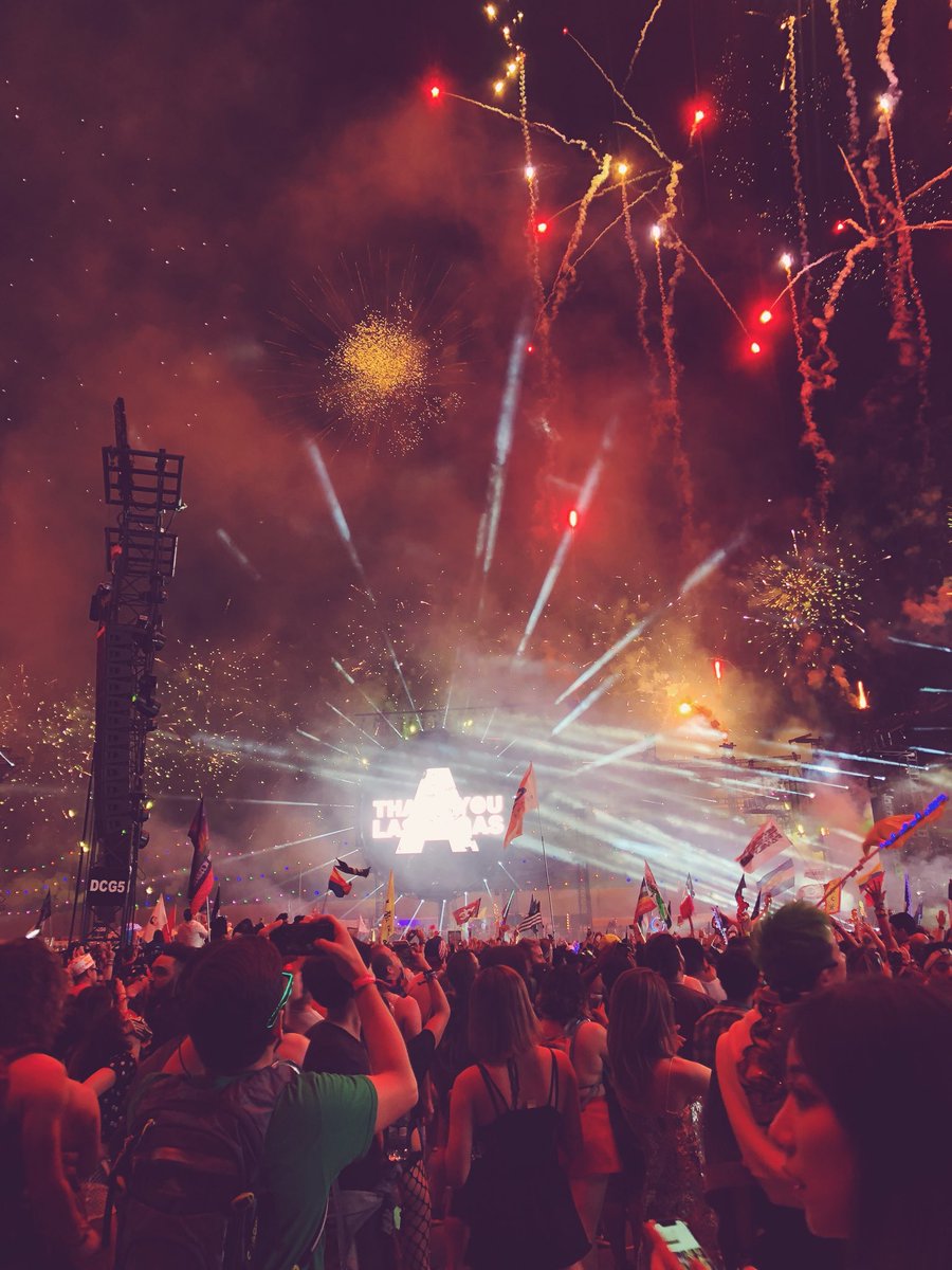 krstyww's tweet photo. Really miss being covered in glitter while my legs were wrapped up like cute lilโ sausages and the electric sky was forever poppinโ with fireworks in every direction!!! #edcwithdrawls ๐๐ผ๐๐โจ dancing โtill sunrise w/you all is something special ๐ https://t.co/XbTQ5wMBTJ