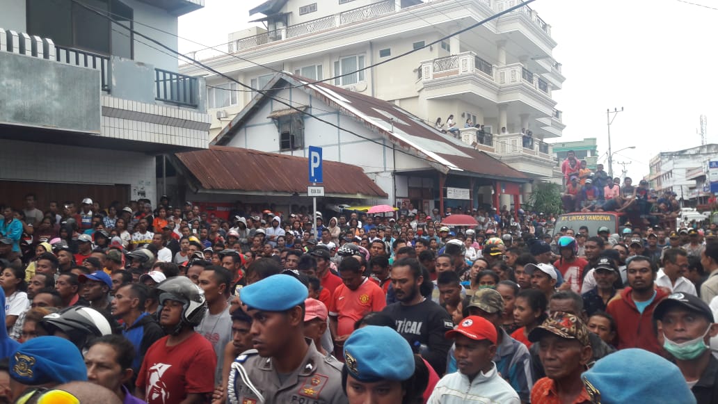 mellyser6's tweet photo. #SalamDuaJari #HarusAdaPerubahan #KatongDukungBaileo 
@nakamuraambon 
@RelawaTagop 
 @malukupost https://t.co/6FSt0qmdEH