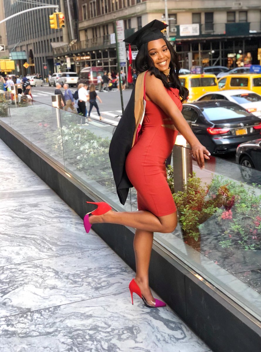 DSTKappaPsi's tweet image. Also, Congratulations to Soror Shantia Hamler on graduating from LIM College and earning her Master’s Degree! ❤️❤️ Good luck with your future endeavors 😘😘😘