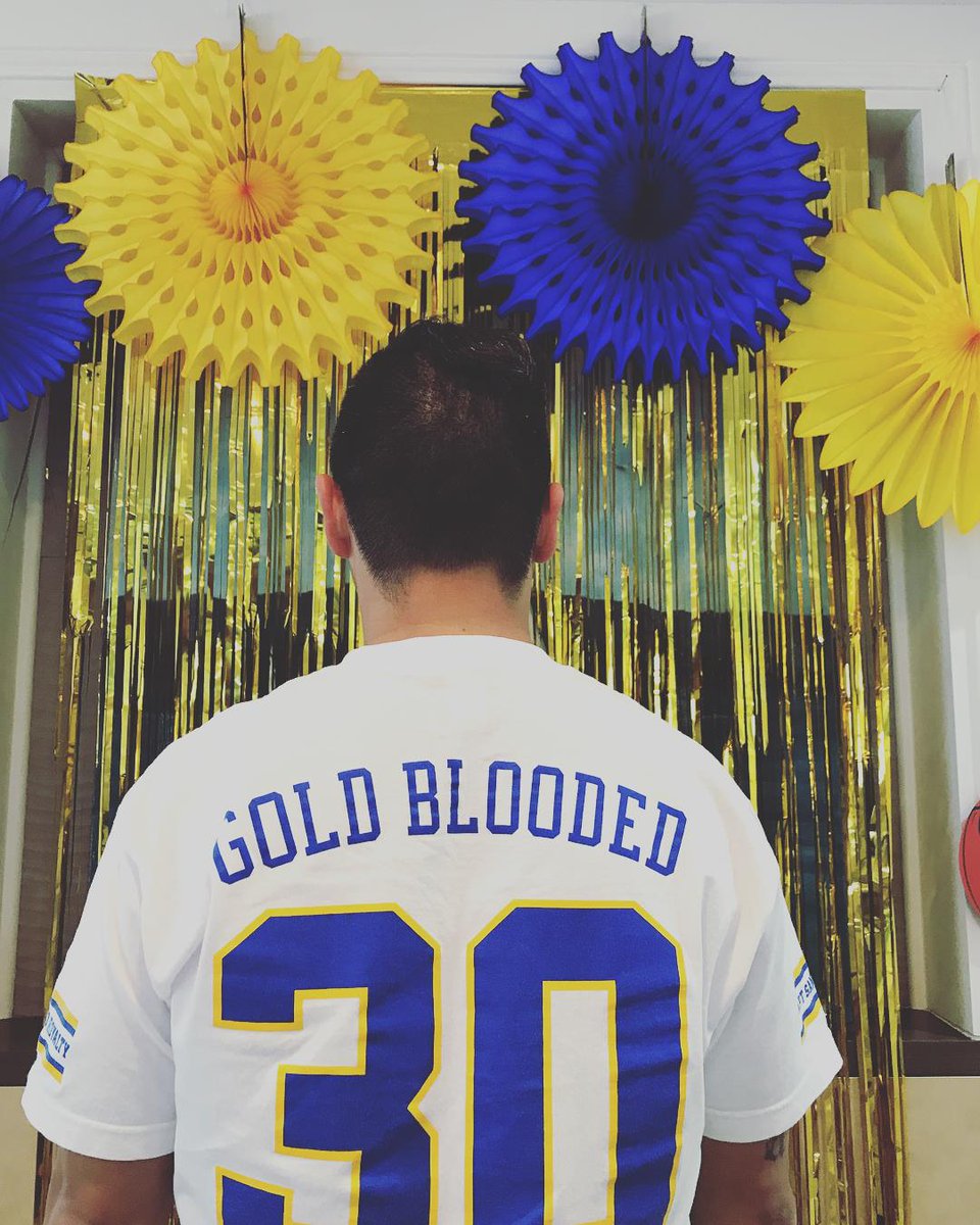 orthodrcucalon's tweet photo. Dr. Cucalon and team are wishing the #warriors the best of luck tonight! Let's get that win 🏀 #cucalonsmile #blueandgold #keepsmiling #sforthodontist @ San Francisco, California https://t.co/67V2UubgNo