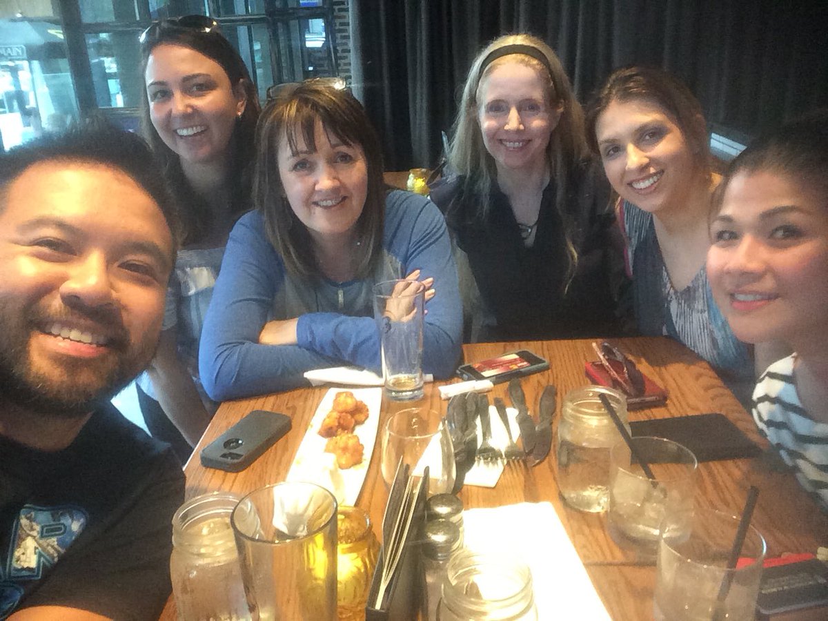 thefirstjoel's tweet image. Spontaneous strategic communications brainstorm session, yo! #comm506 #mact2017 #mact2018