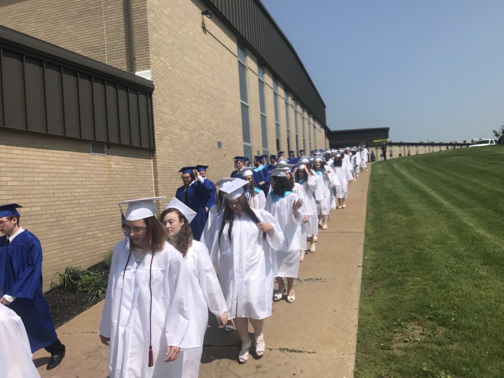 Potter__Proud's tweet photo. Our students at ELHS are amazing! Today at Senior Assembly we announced over 1.2 million 💵 💰in scholarships. We are proud of the Class of 2018 and look forward to the commencement ceremony this Sunday.  #PotterProud https://t.co/72Bdk4zn2G