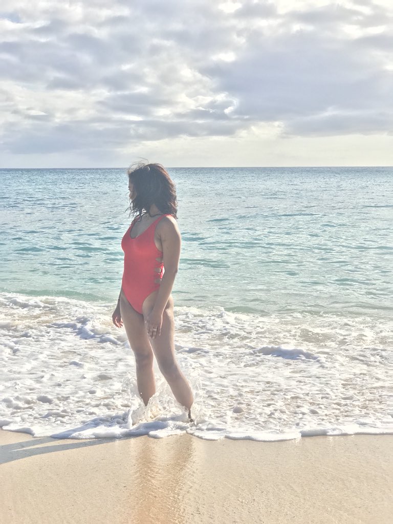 flawedaf's tweet photo. pics from Hawaii 🌺 https://t.co/T54GB3ro0O