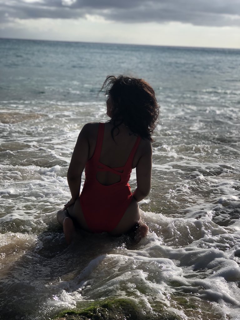 flawedaf's tweet photo. pics from Hawaii 🌺 https://t.co/T54GB3ro0O