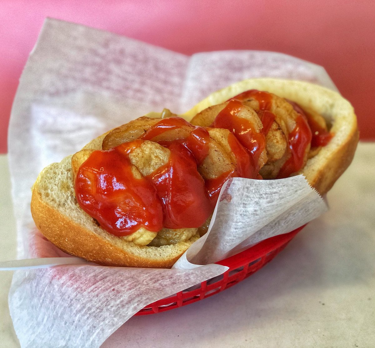 tonyatthetable's tweet photo. The #WorldFamous @JimmyBuff #ItalianHotDog
•
•
#JimmyBuffs #JimmyBuff #OriginatorOfTheItalianHotDog #Italian #ItalianAmerican #Newark #WestOrange #oldschool #realdeal #hotdog #hotdogs #legend
•
•
@JimmyBuffs @northjersey @njdotcom @ItalianEnclaves @foodnetwork @USATODAYeats https://t.co/HxV5NgVFtF