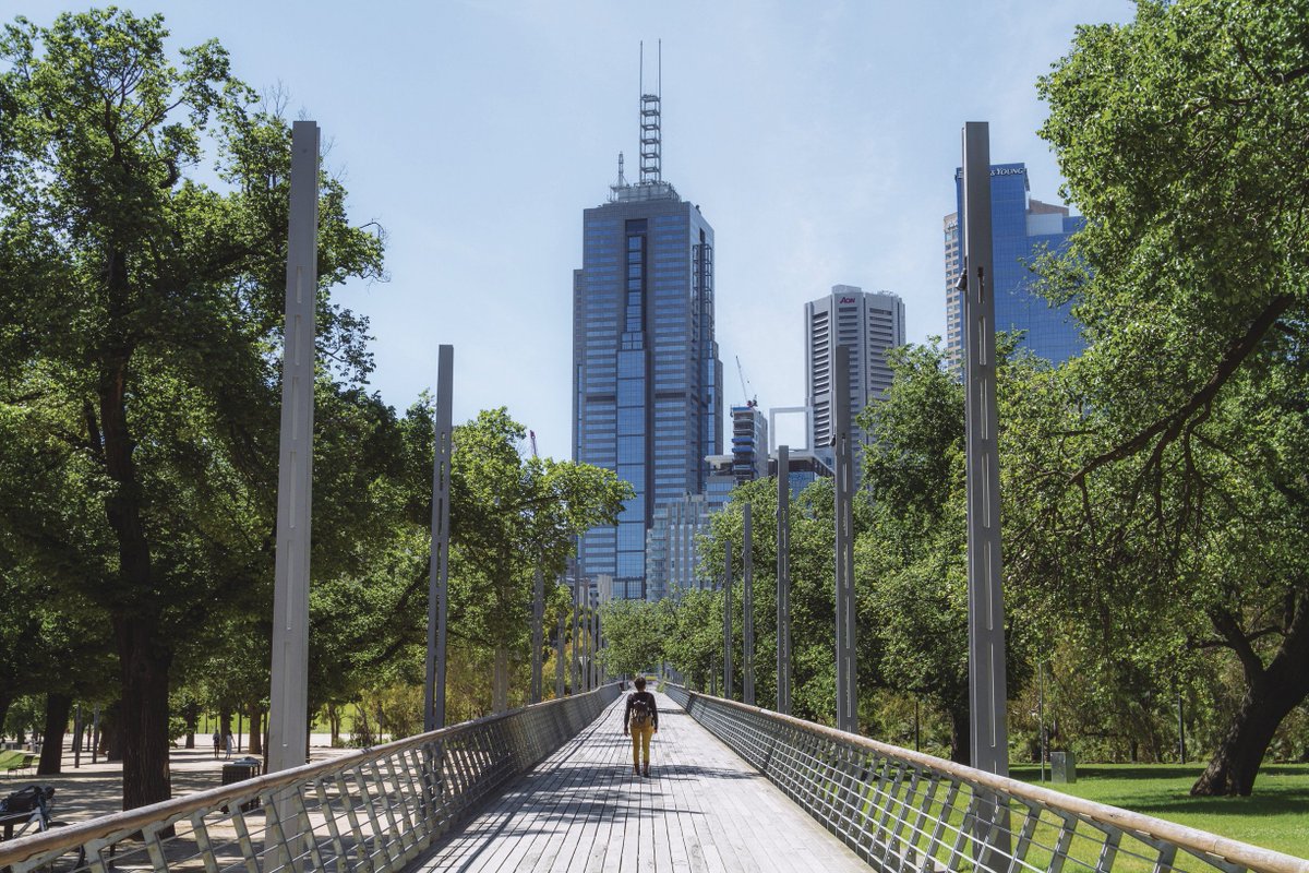 GoToMelbourne's tweet photo. Melbourne punya spot menarik selain gedung-gedung, kafe-kafe keren dan laneways. Kalau kamu ingin bersantai di kota ini, ada banyak taman yang bisa bikin kamu nyaman. https://t.co/1E4obwqkH4 https://t.co/pYMn1Ucz3s