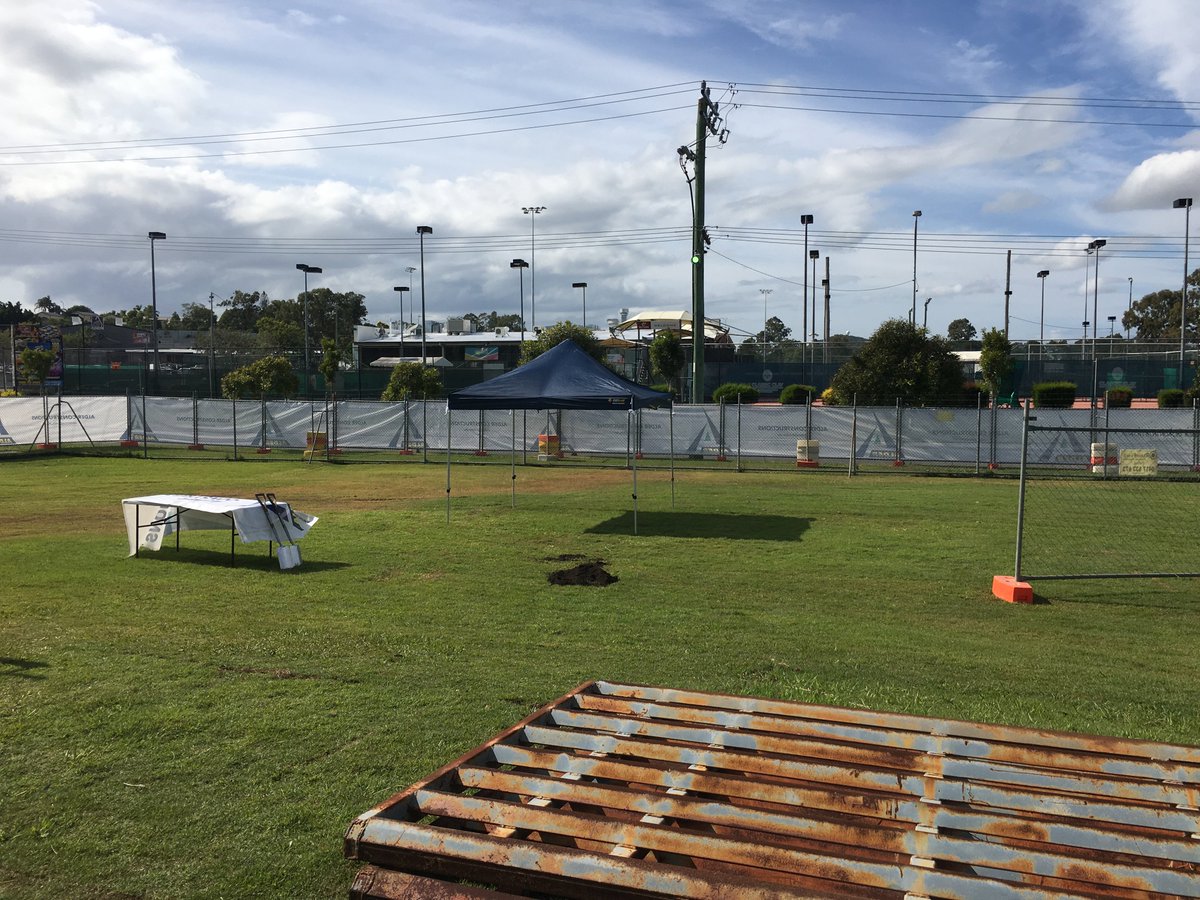 QuestNewspapers's tweet photo. This is where Beenleigh's new indoor pool will go. Summer will be sooo cool by the new pool. Kids will also get a splash park. 
Check out our video:  https://t.co/lAjBSUvmX3 @logancc @McMahonMF_MP https://t.co/OiqBEQ9PDr