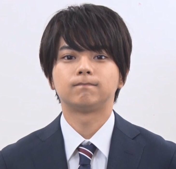 rinrose_fua's tweet photo. 勝利くんは赤ちゃん界から96年生まれの男の子という設定で俗世に派遣された赤ちゃんですが、気を抜いた時や安心している時、はたまた緊張している時などにはついつい赤ちゃんが出てしまうので、どうしたら気づかれずに済むかが最近の悩みのようです…

(;☆u∂)また ばぶいって いわれてる… https://t.co/a6lFtYn5dB