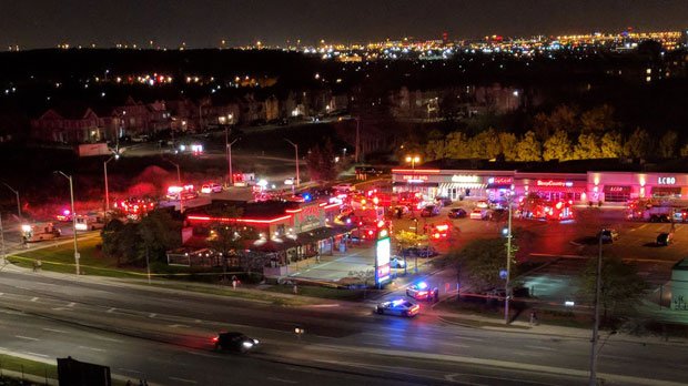 CP24's tweet image. Reported explosion in Mississauga leaves multiple people with injuries cp24.com/news/multiple-…