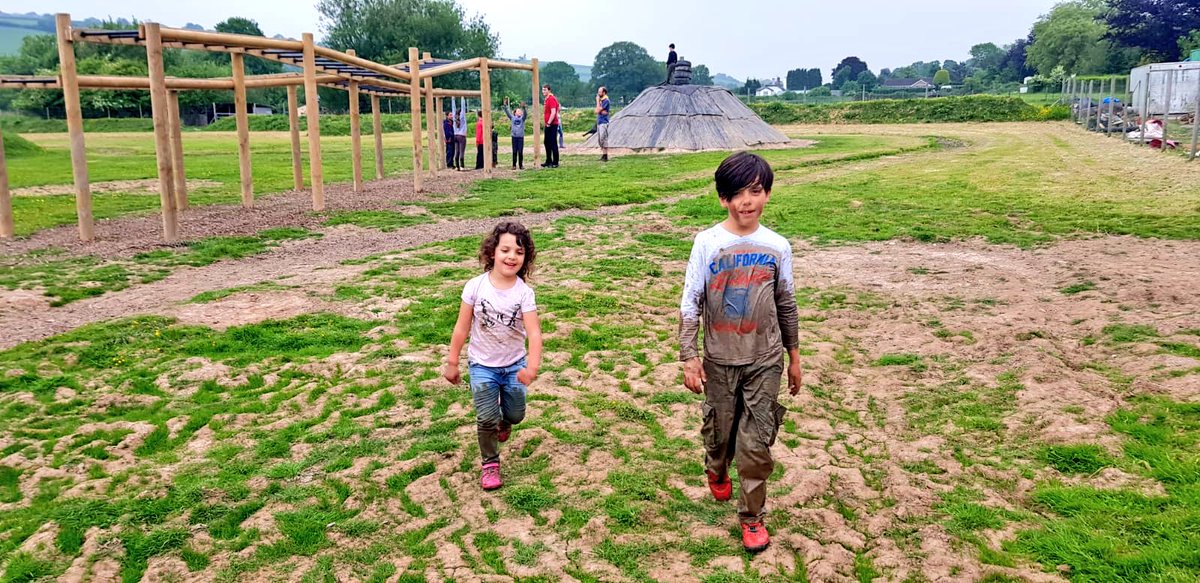 exploringexeter's tweet image. My babes had a great time with the cubs at @trail_bear last night. They got REALLY dirty! #ExploringExeter #Devon