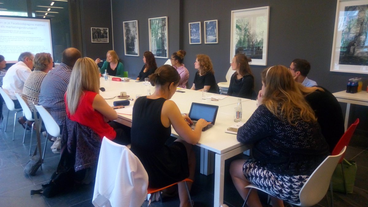 ToerAtt's tweet photo. We zijn weer gestart met onze Facebook workshop! Vandaag bij #Kortrijk1302 https://t.co/HKt8O1qRs1