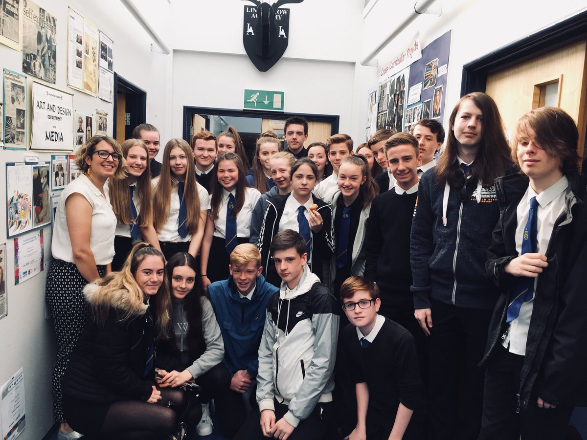 LA_Artdept's tweet image. @Linlithgow_Acad Goodbye 3B2 &amp;amp; 3B3, we had a last supper with these guys in the Art department .. as of next week no registration! We will miss you but it will be quieter in the mornings! #TeamLinAc #noisybunch #formclass