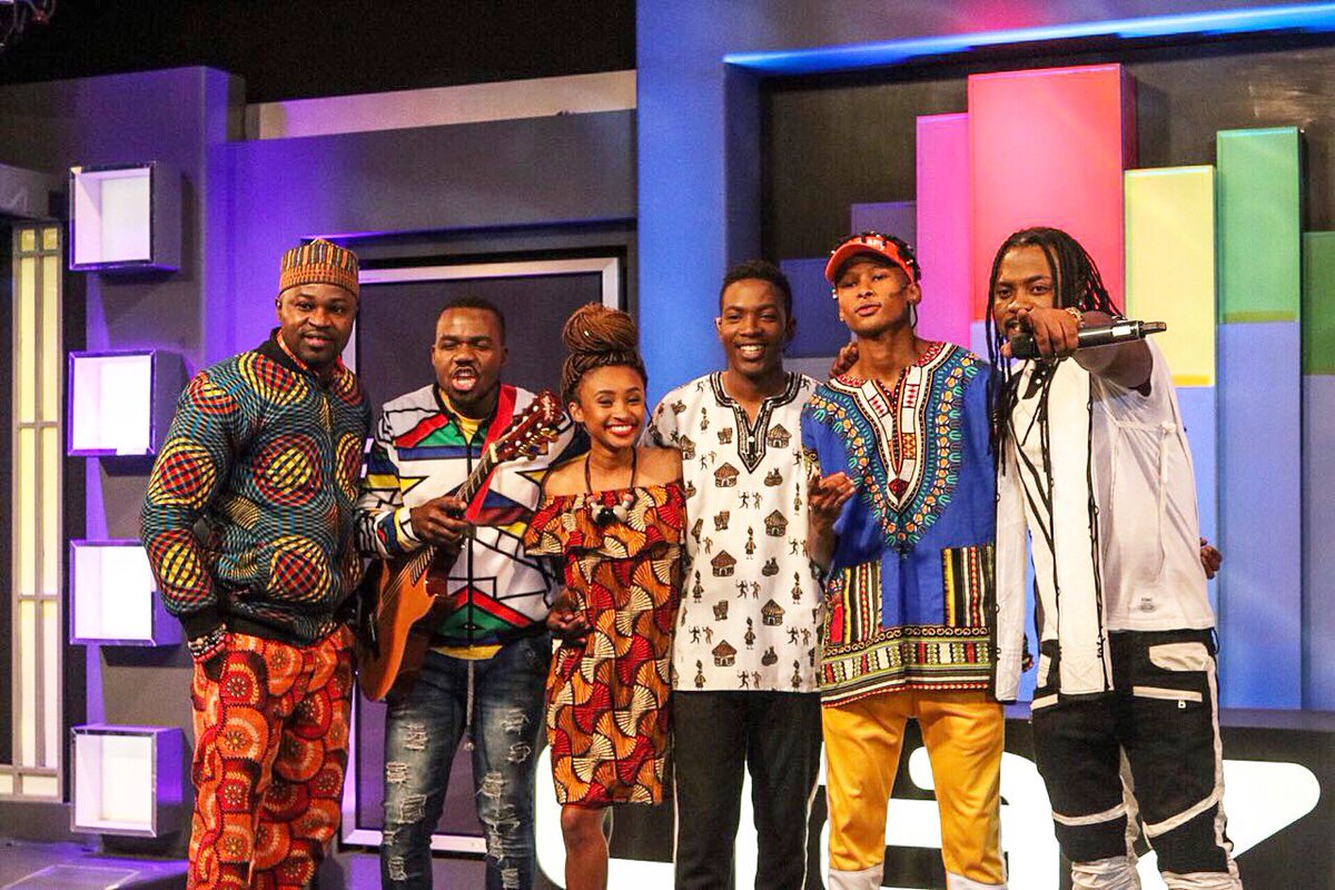 K_Zaka_'s tweet photo. It was an Africa Day special yesterday on #CrazeWorldLive @Craze_TV  + @therealnkanyiso’s Birthday.🎉😁 📷: @proper_mfana
#K_ZakaBathong
#WayWardDJ
#CWL https://t.co/CHzsoV6JRi