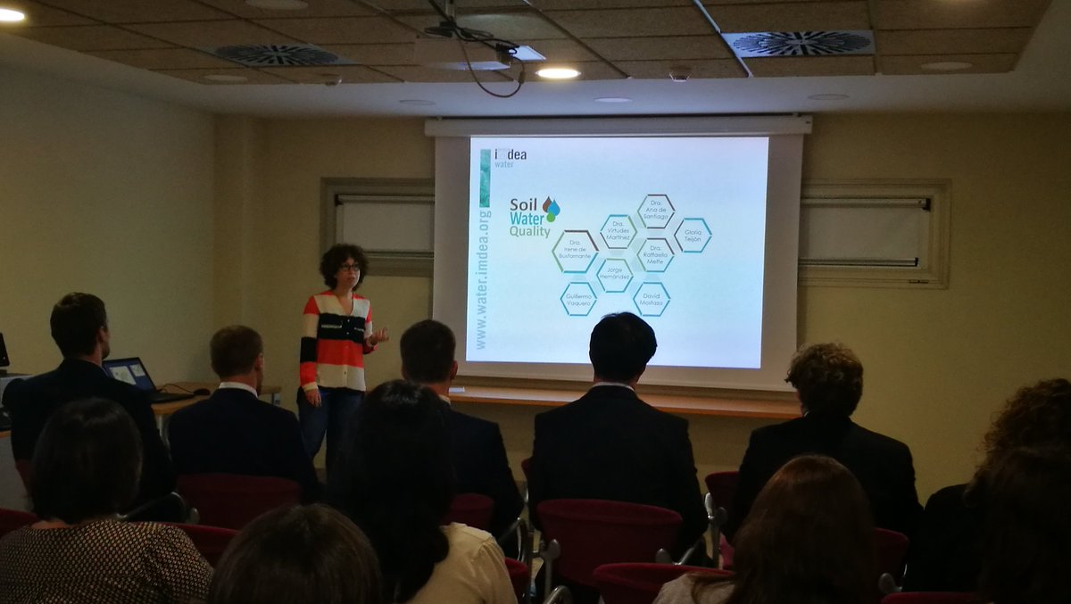 IMDEA_Agua's tweet photo. Presentamos algunas de nuestras líneas de investigación en el encuentro con @centrocheco_es @CCHispanoCheca y representantes de empresas checas del sector del agua https://t.co/plYEwYdlQS