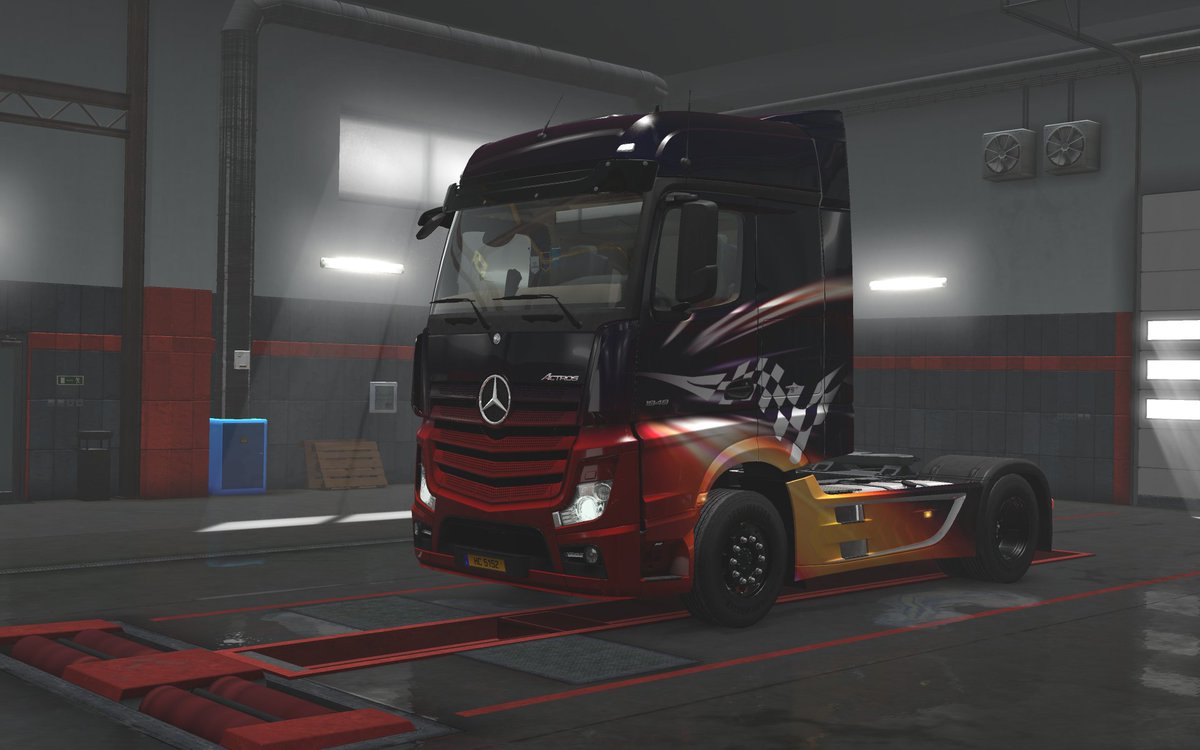SCSsoftware's tweet photo. Who has already claimed this racing paint job as one of the rewards in the currently ongoing #WoTrEvent? π€
Share your screenshots with this motif on your diesel beasts and tag us in! ππ
@FIA_ETRC @goodyear @KroneTrailer
https://t.co/414jh0bgrE https://t.co/yBb7I2n8bv