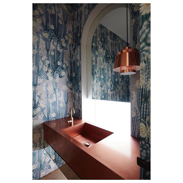 BruzzoniGlobal's tweet photo. Friday vibes from https://t.co/eStn4JQ0bL 
Such a wonderful combination of colors and materials 🙏😊
#bathroominspo #interiordesign #bathroomdecor #designtiles #wallpaper https://t.co/9GozIRekHo https://t.co/qecqVGnoSE