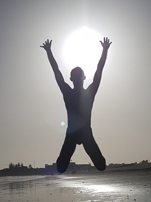 Sun & man
#maspalomas https://t.co/Yf1bTujhnT