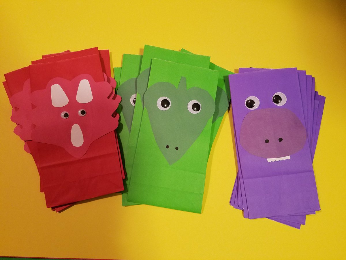 Seabrahamsons's tweet photo. Bags done✔ Although the T-rex looks more like Dino... #BirthdayPartyPrep https://t.co/G2ZDCOHPEH