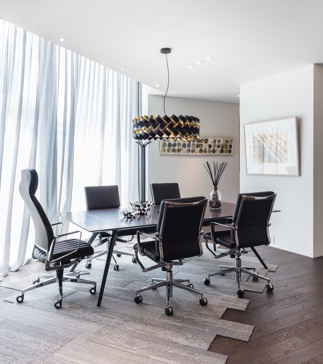 Cassina Ixc カッシーナ イクスシー カッシーナ イクスシー名古屋店および福岡店でも 5 24 木 より新作展示会 Floating Beauty を開催 Cassina からはパトリシア ウルキオラのソファ Ixc からはオリジナルのカンファレンステーブル また Cassina Ixc カッシーナ イクスシー カッシーナ イクスシー名古屋店および福岡店でも 5 24 木 より新作展示会 Floating Beauty を開催 Cassina からはパトリシア ウルキオラのソファ Ixc からはオリジナルのカンファレンステーブル また