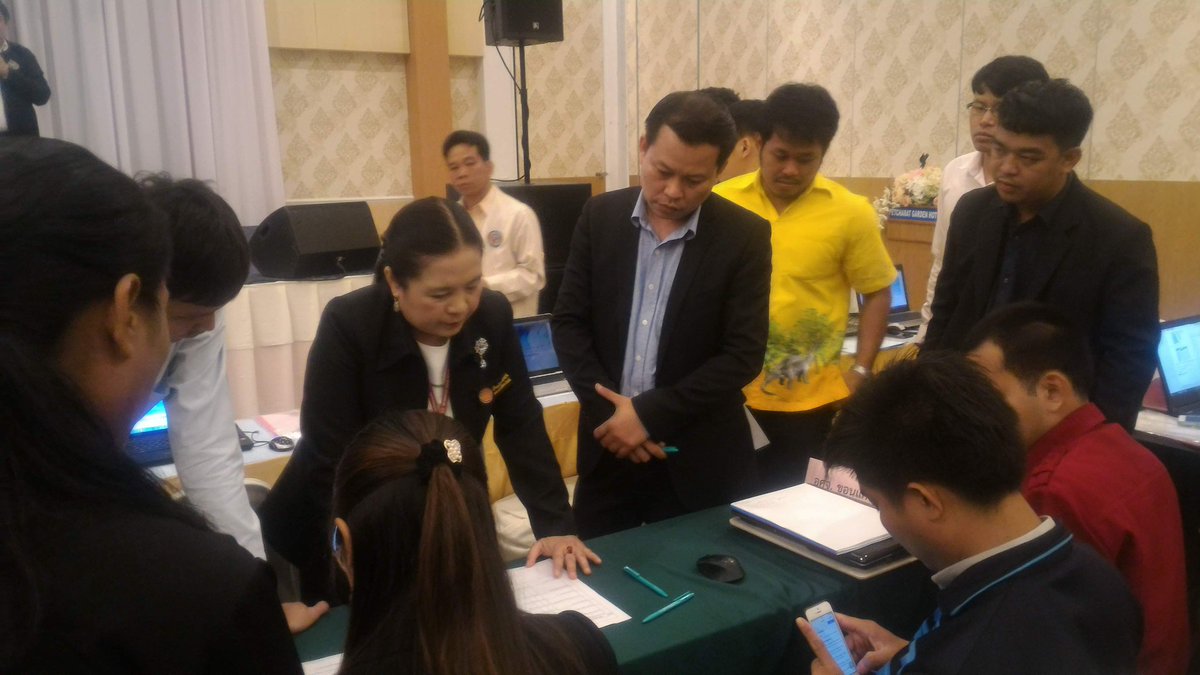 kruded's tweet image. อบรมเชิงปฏิบัติการการจัดทำศูนย์ข้อมูล Big data system วันที่ 24-25 พฤษภาคม 2561 ณ ห้องประดับดาว โรงแรมเพชรรัตน์การ์เดนท์ อ.เมือง จ.ร้อยเอ็ด