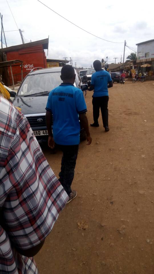 MzeeBwanika's tweet photo. Claimed #CopyrightInspectors of the Audiovisual Collecting Society arrested while enforcing an illegal #License in favour of piracy.
Thou @URSBHQ claims 2 have ceased this enforcement, it has taken no measures 2 stop it.
Suspects released on bond. #UFMI leaders surmoned
@WIPO https://t.co/PfQp7p2QaP