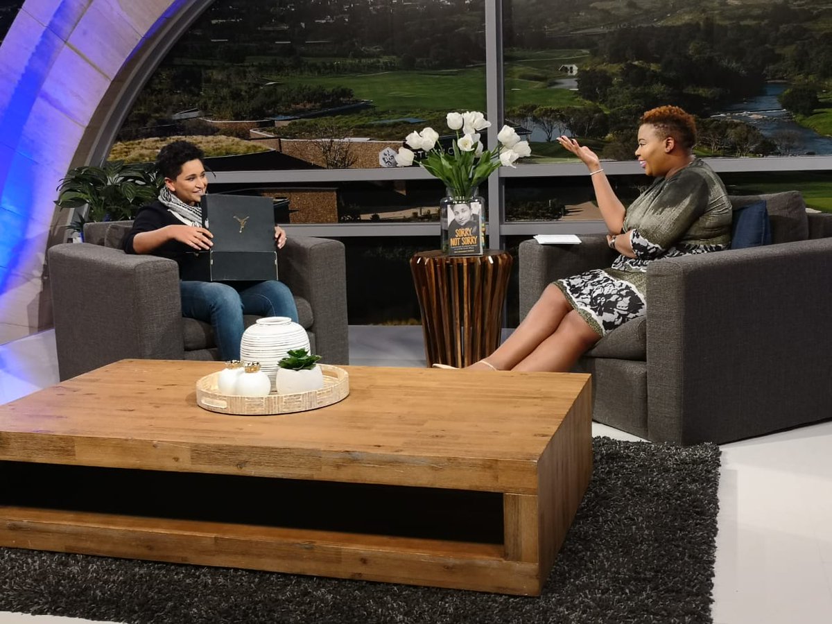 Sage_Of_Absurd's tweet photo. Last night magic happened. I had the pleasure to be on @realtalkon3 talking #sorrynotsorry with Anele and then the heavens opened up and rained #Jordans when the good, good people of that team gifted me a pair during broadcast.
#sorrynotsorry #downforbrown #shoutlouder https://t.co/DhGvRJRNlT