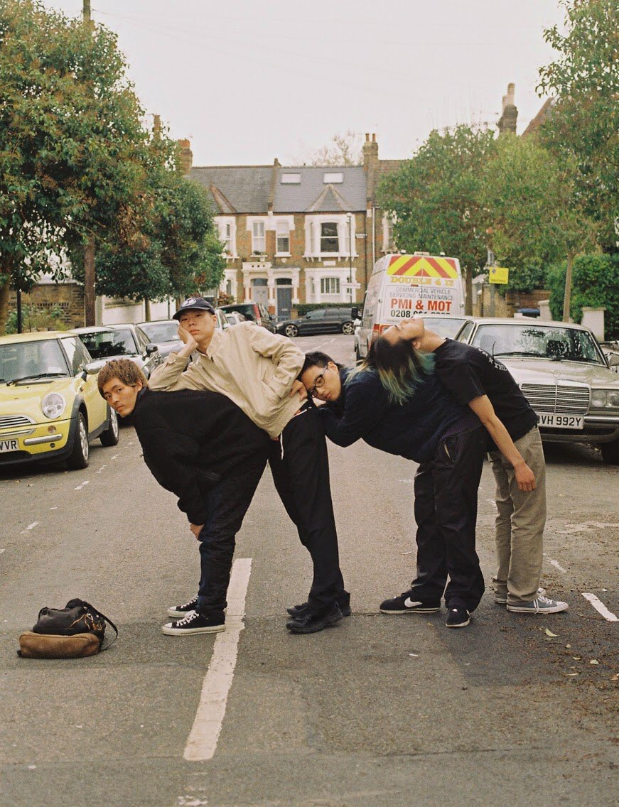 #HYUKOH Dazed Korea June, 2018

The original Dazed’s page has been temporarily withdrawn, click here if you want to see all the photos 👉🏻 goo.gl/HrrX7G