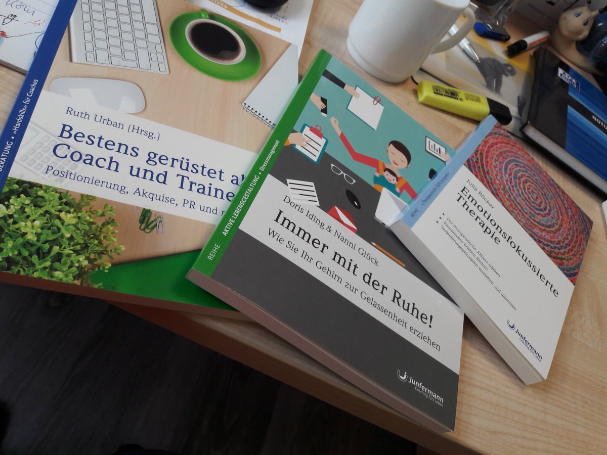 Junfermann's tweet photo. Unsere bunten Mai-Novitäten. Ab nächster Woche im Handel. https://t.co/zRUUdRsqGc