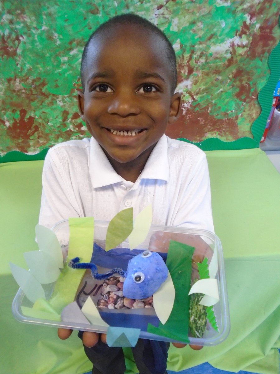 MatthiasN16EYFS's tweet photo. This week Reception have been working on a project using a lot of physical skills: moulding, painting, cutting, spreading. We made our own bog babies and habitats to keep them in. We are so please with the results! #EYFS #bogbaby #minibeasts #habitats #EXaD #EYscience https://t.co/o9j09OqwQX