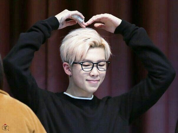 sammysan512's tweet image. I hope you’re able to see this and know that Armys weren’t ignoring you, and love you! #WeLoveYouKimNamjoon