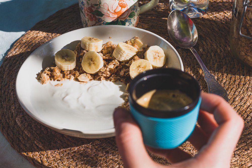 Honig Mandel Granola Mit dem Bulli unterwegs antonellasbackblog.de/honig-mandel-g…